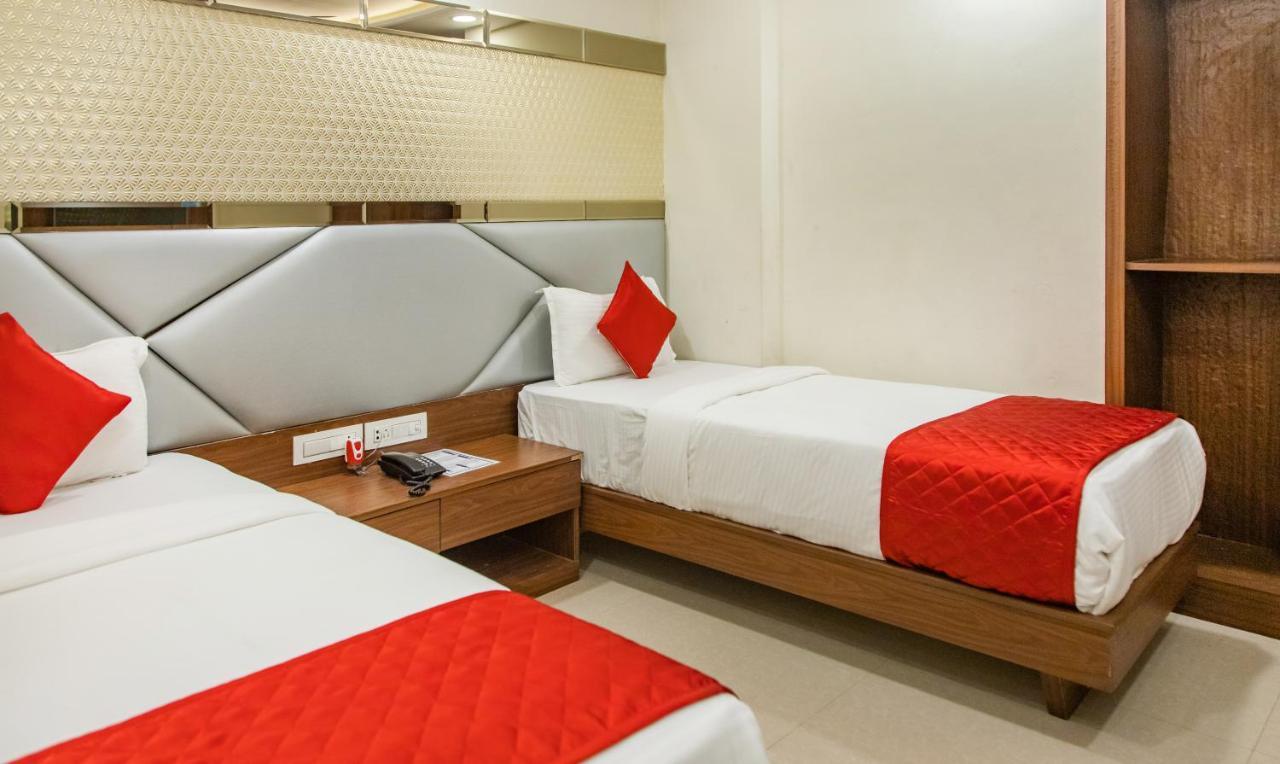 Hotel Hometown Near Us Embassy Bkc Bombaim Exterior foto